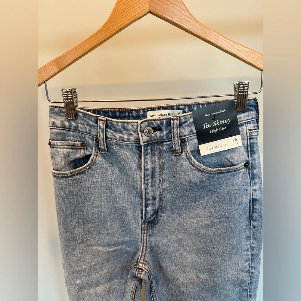 Abercrombie & Fitch The Skinny High Rise Distressed Jeans Size 25 CurveLove - Picture 2 of 6